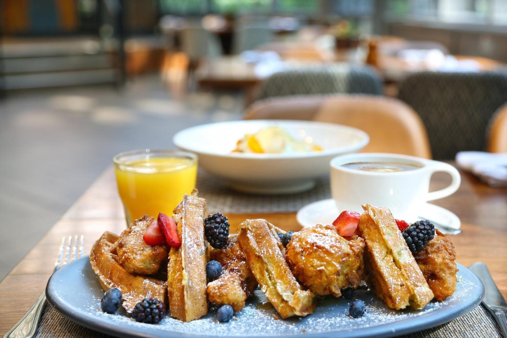 Crowne Plaza Atlanta Perimeter At Ravinia By Ihg 4*