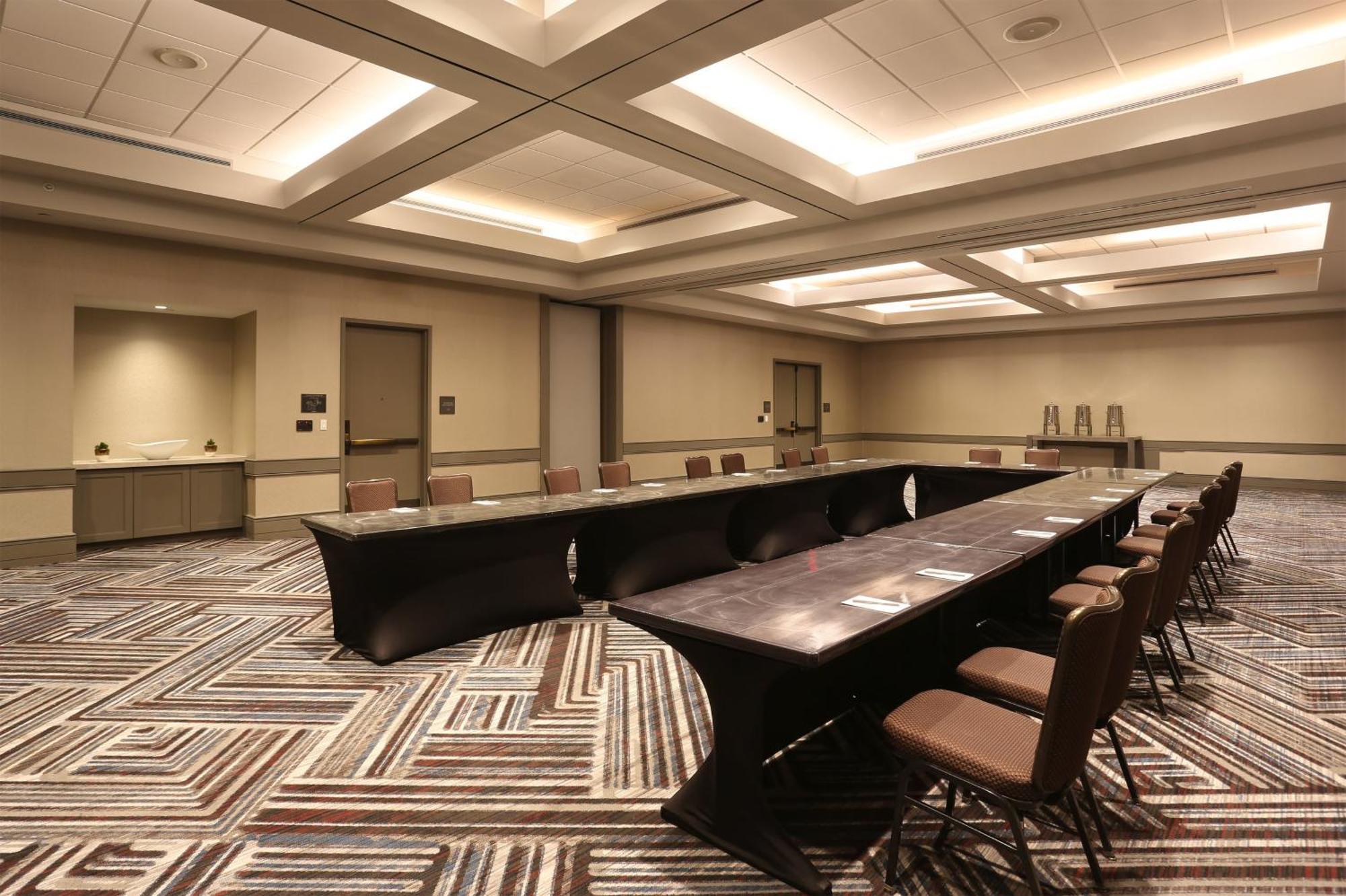 Crowne Plaza Atlanta Perimeter At Ravinia By Ihg 4*