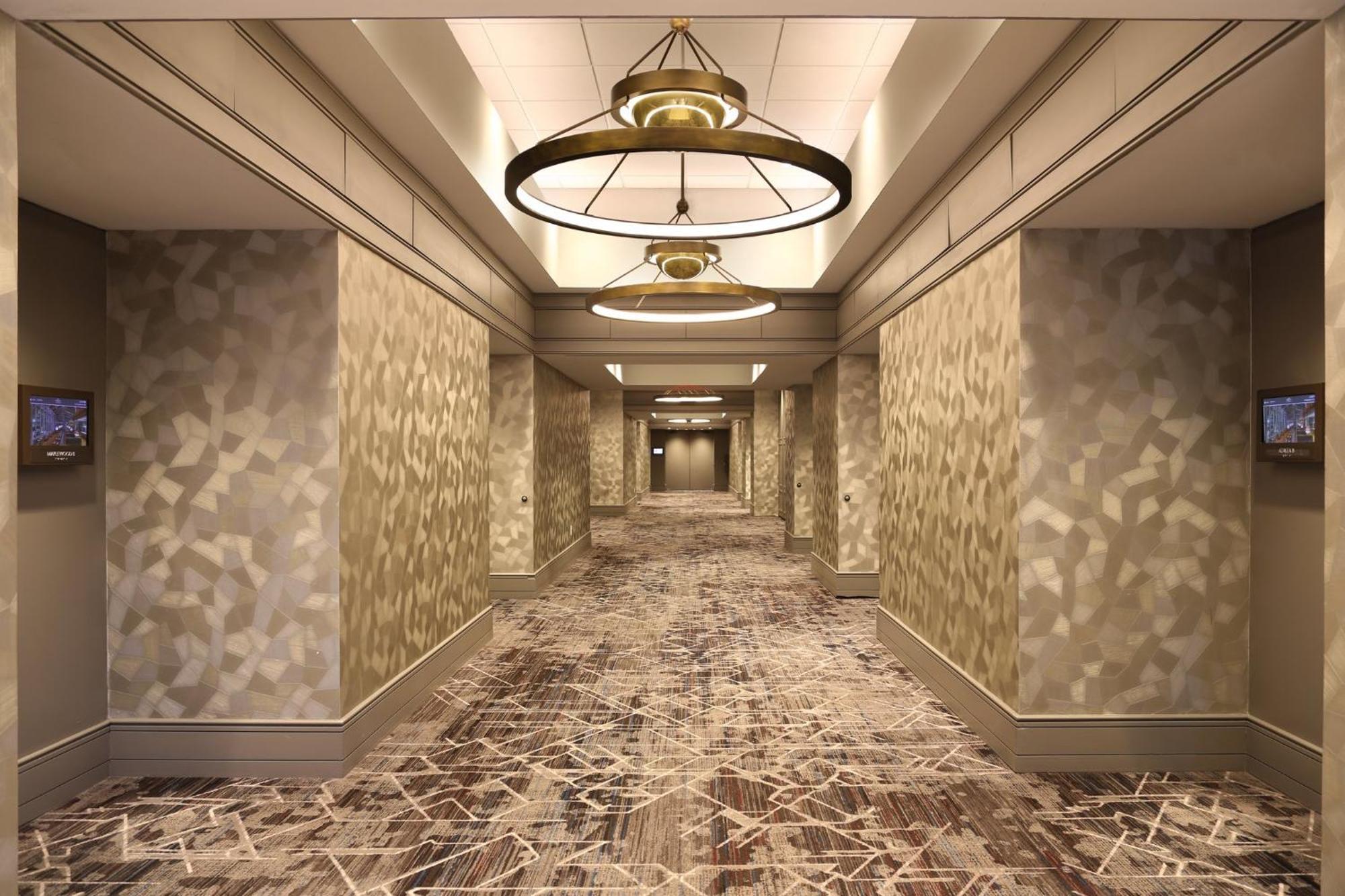 Crowne Plaza Atlanta Perimeter At Ravinia By Ihg